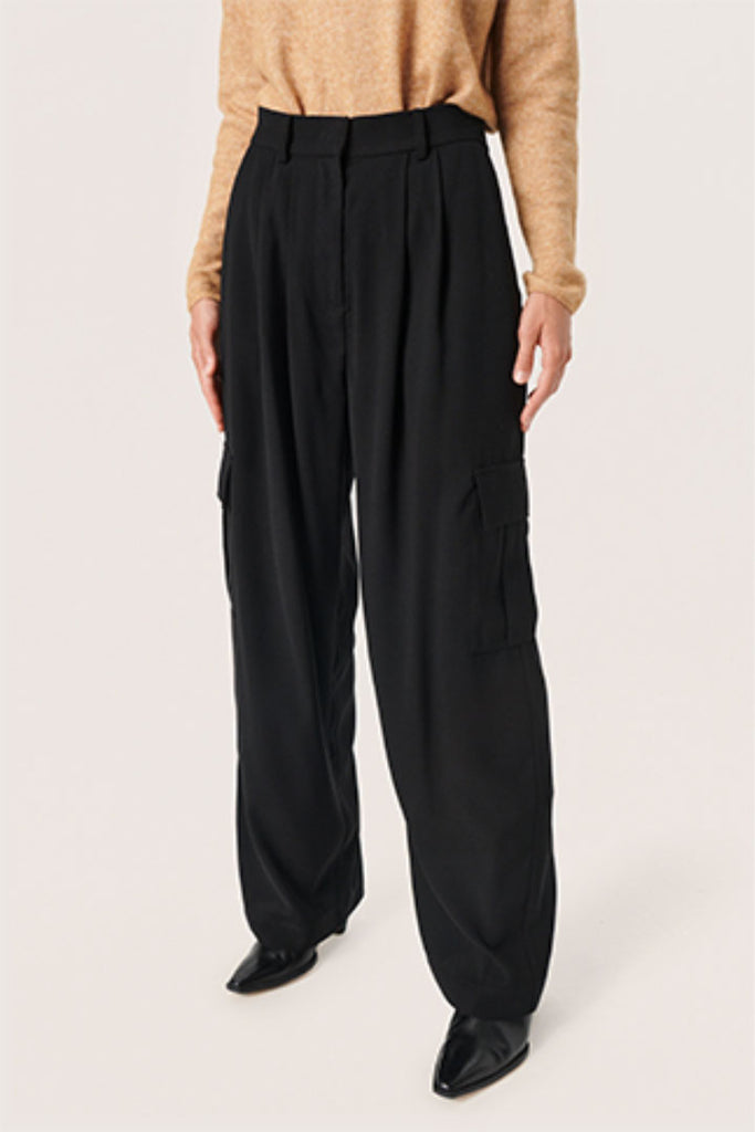Soaked in Luxury Shirley Cargo Pants Black
