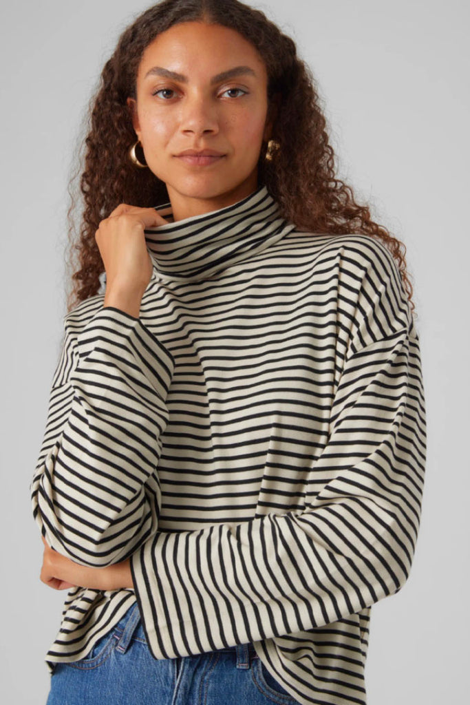 Vero Moda Fiona Roll Neck Short Top Black