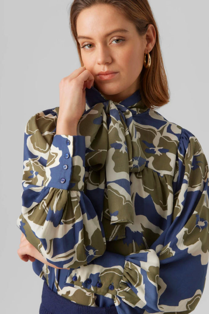Vero Moda Grayce Pussy Bow Shirt Blue XS