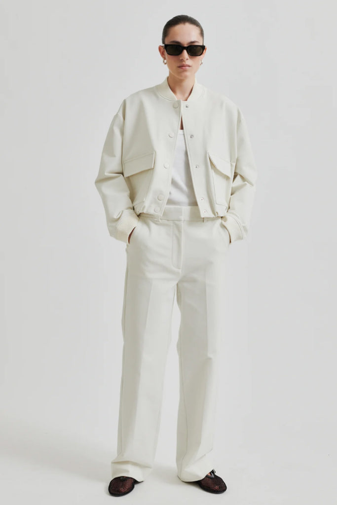 SECOND FEMALE Lui New Trousers