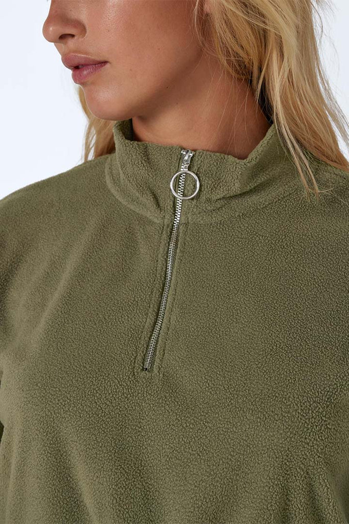 Noisy May Misser Cropped Fleece