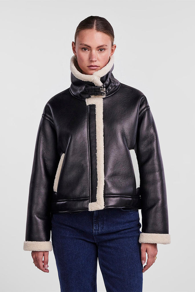 Pieces Janelle Short Jacket