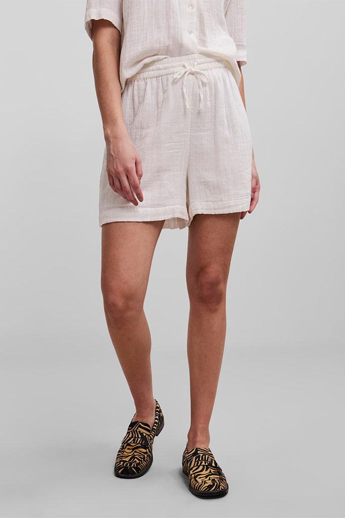 Pieces Stina High Waist Shorts Cream