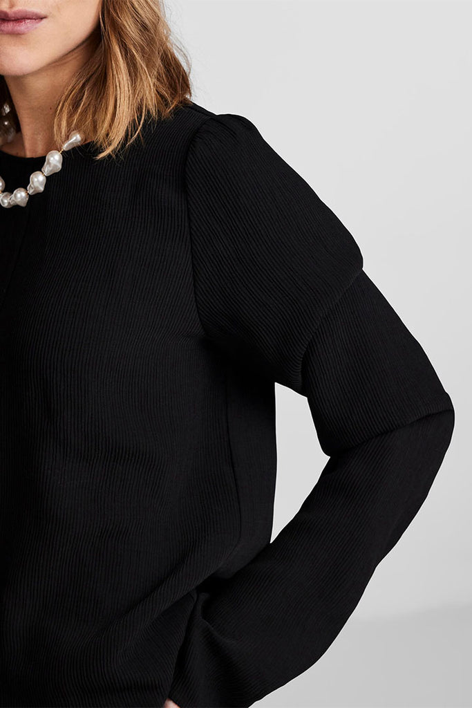 Pieces Dorita top