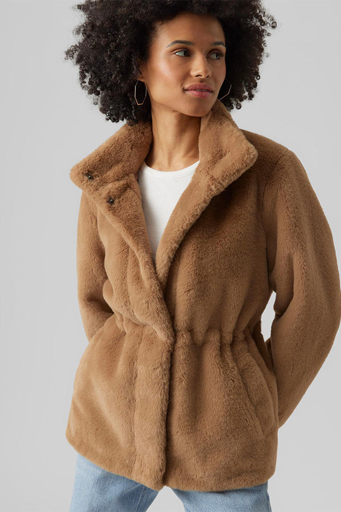 Vero Moda Sonjaholly Short Faux Fur Jacket