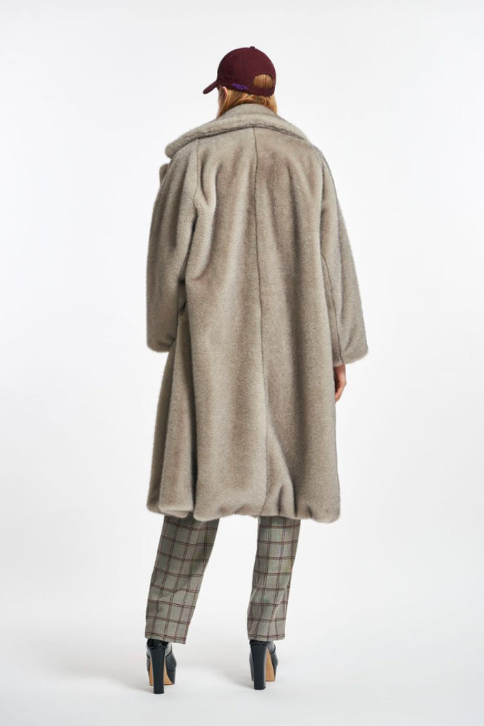 Essential Antwerp Edict Oversized Faux Fur Coat