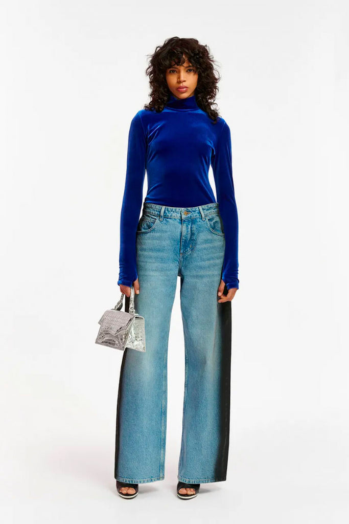 Essential Antwerp Emirata Velvet Top