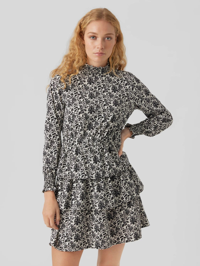 Vero Moda Ledi Smock Short Dress Black