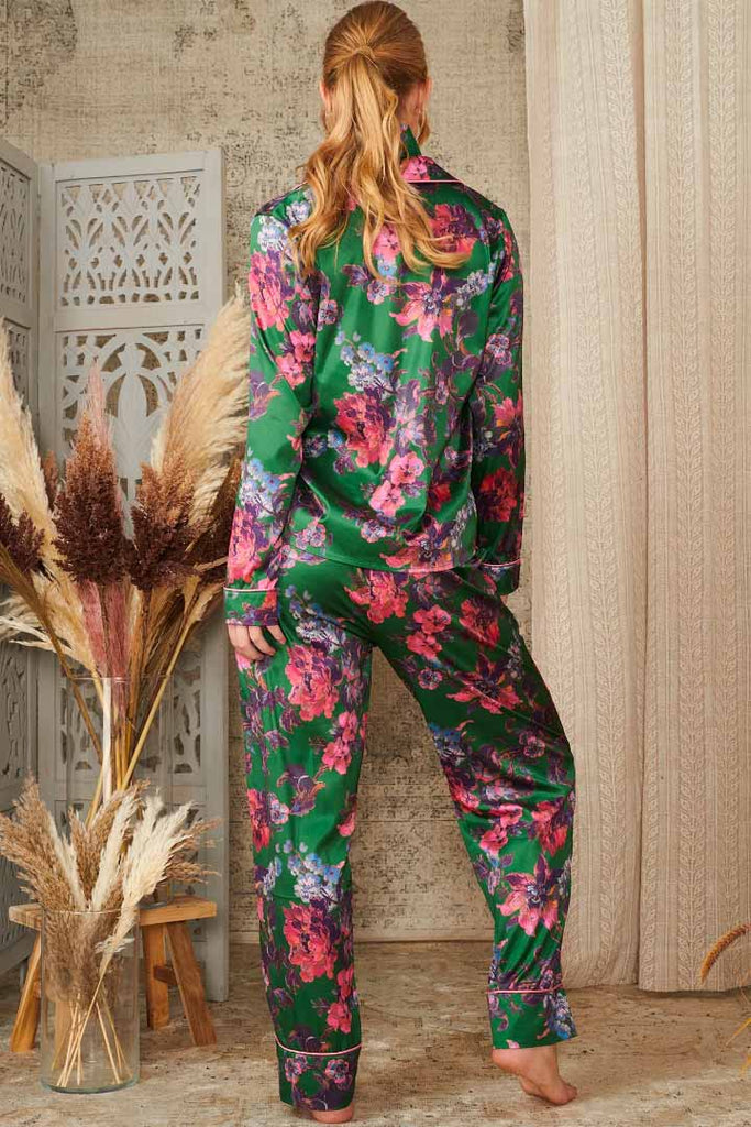 Hope & Ivy The Asha Satin Pyjama Set With Matching Fabric Bag And Scrunchie In Pop Pink Florals